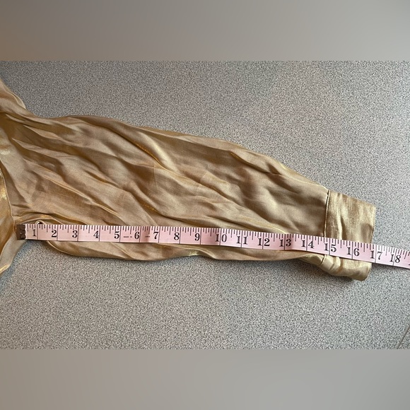 Vintage Script Beige Gold Button Up Crinkle Shirt Size 12 - Picture 11 of 11